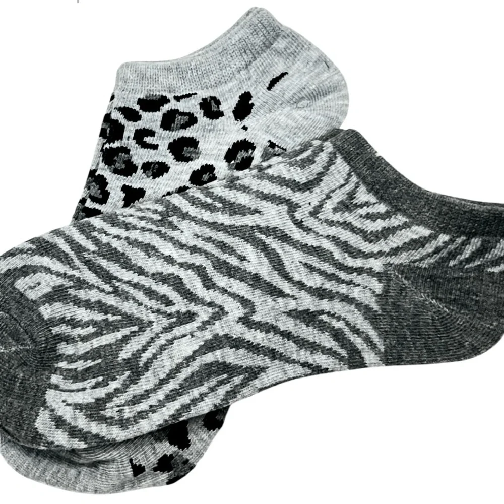 Women’s Low Cut Animal Print Socks 2 Pair Black Gray Zebra Leopard Print NEW